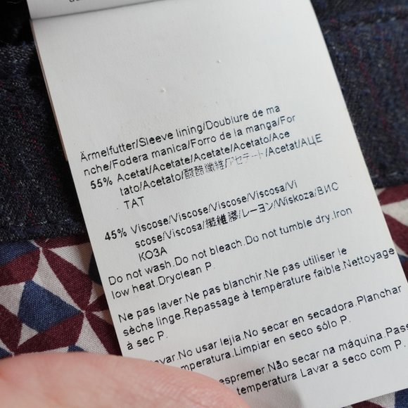 Hugo Boss Navy Blazer Sport Coat with subtle stripes - 44R - Picture 13 of 15